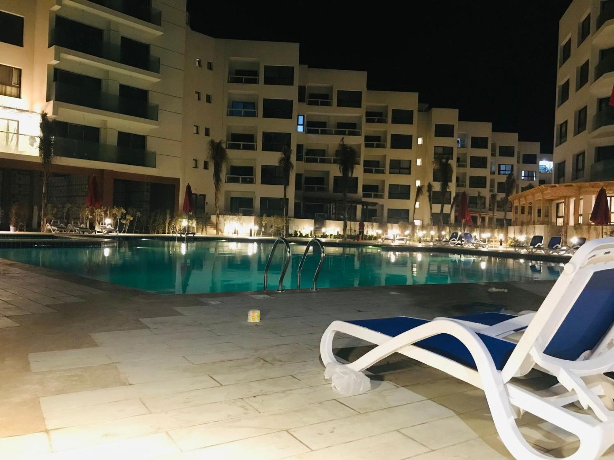 Tourist Resort Luxury Hotel Apartments In Port Said 'Ezbet Shalabi el-Rudi Exterior photo